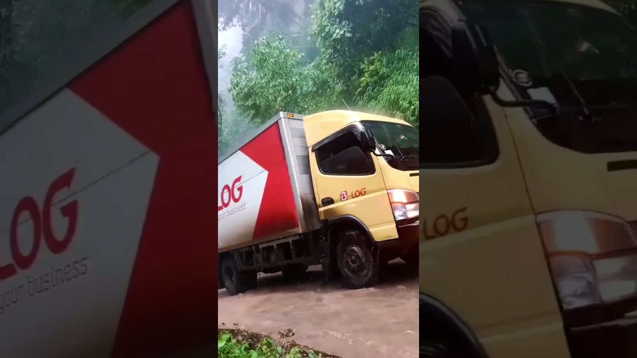 Detik detik mobil bok di tanjakan viral mundur lagi bikin senam jantung
