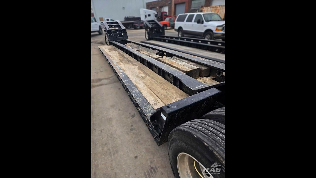 2021 Trail King 55 Ton Lowboy Trailer - 26ft Well, Tri-Axle, Hydraulic Detach, Non-Ground Bearing