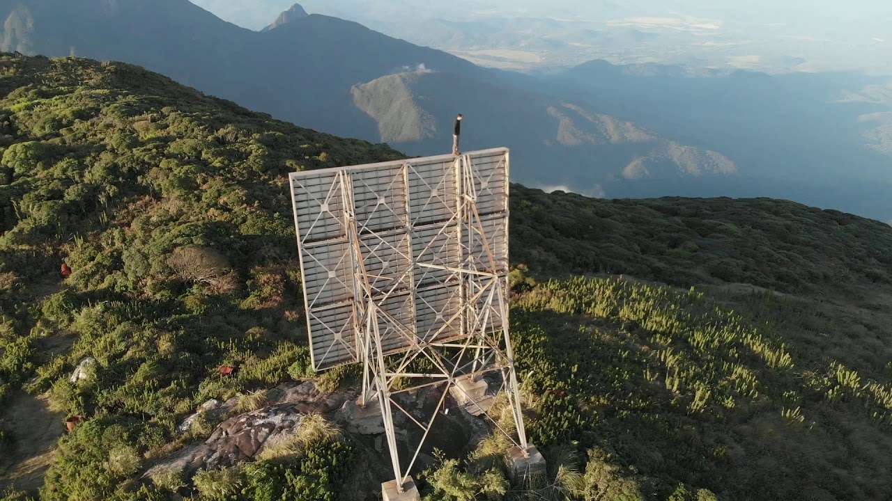 Drone na serra do Ibitiraquire