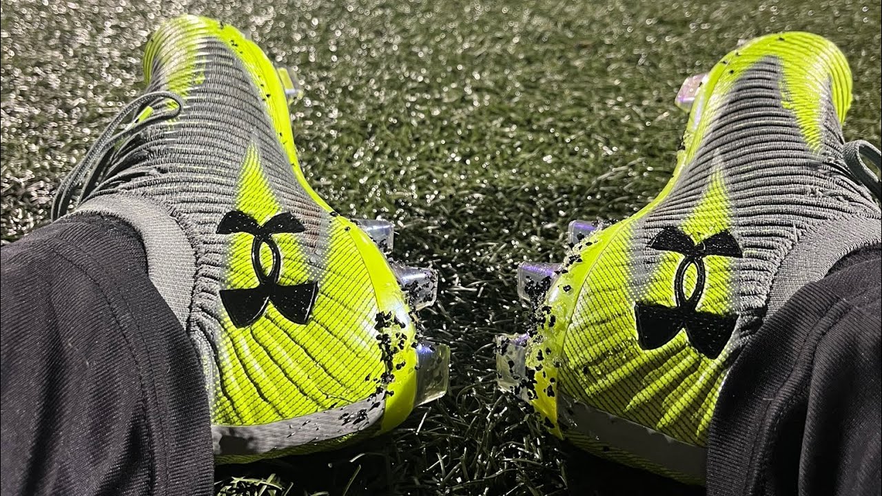 Winter ASMR kick about - UA Shadow Elite 3 Glowstrike