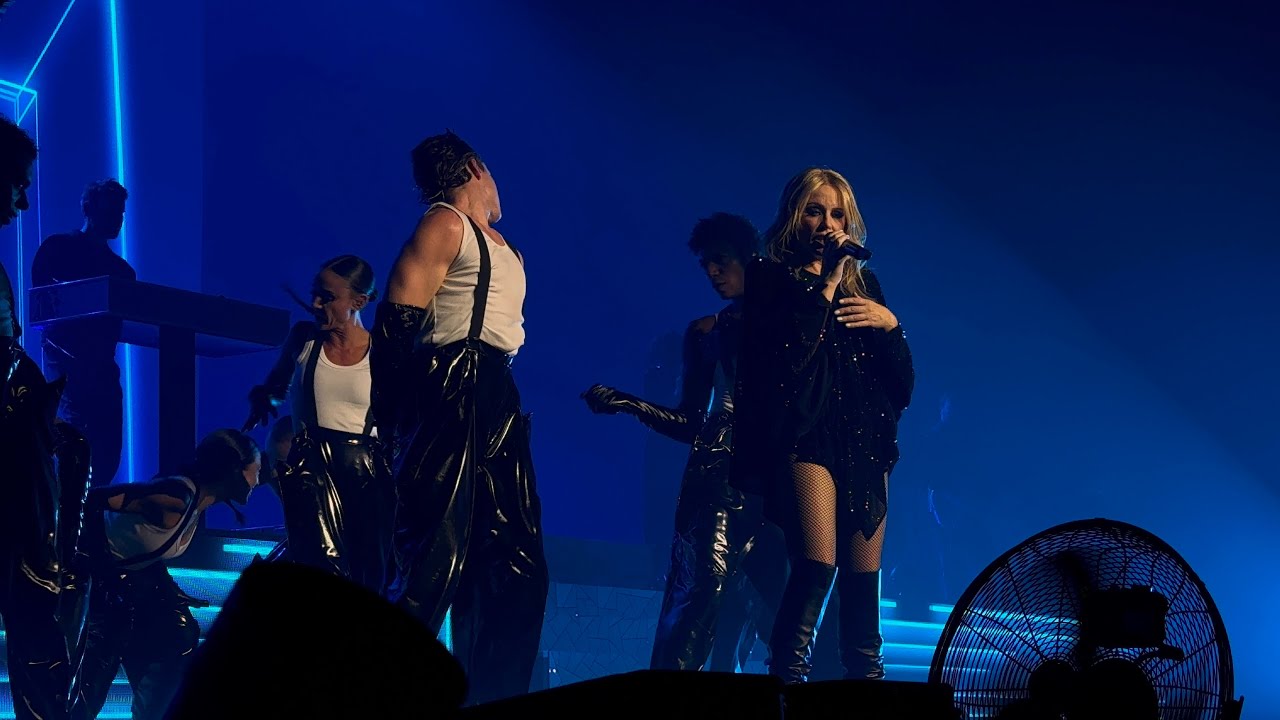 Kylie Tension Tour Monterrey Act V tension - Cant Get You Out Of My Head