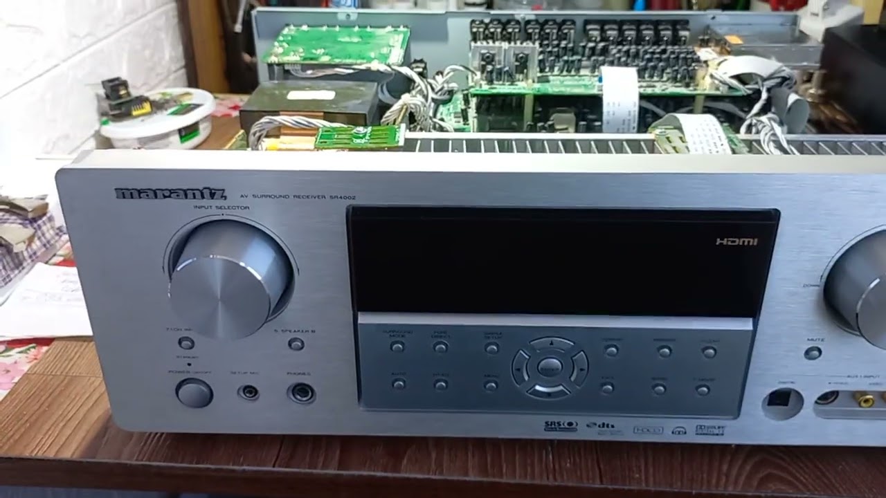 Marantz SR4002, не включается,  моргает индикатор.