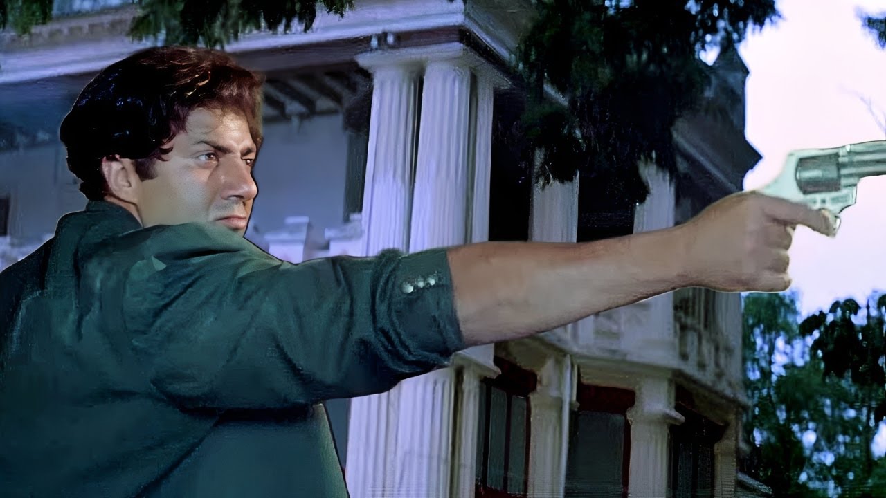 सनी देओल ने अकेले ही देश के गद्दारों पर किया हमला! - Himmat | Sunny Deol Action Scene
