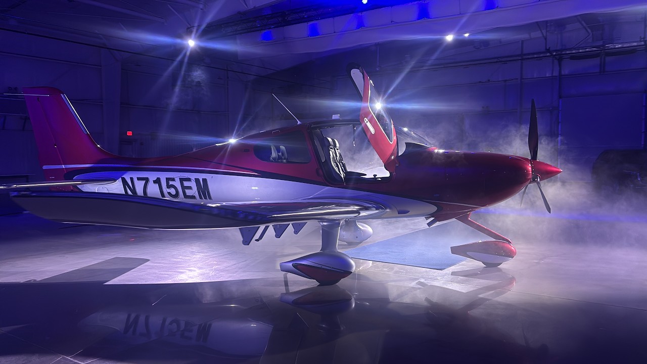 The Day Arrived.  Picking Up Our New Cirrus SR22