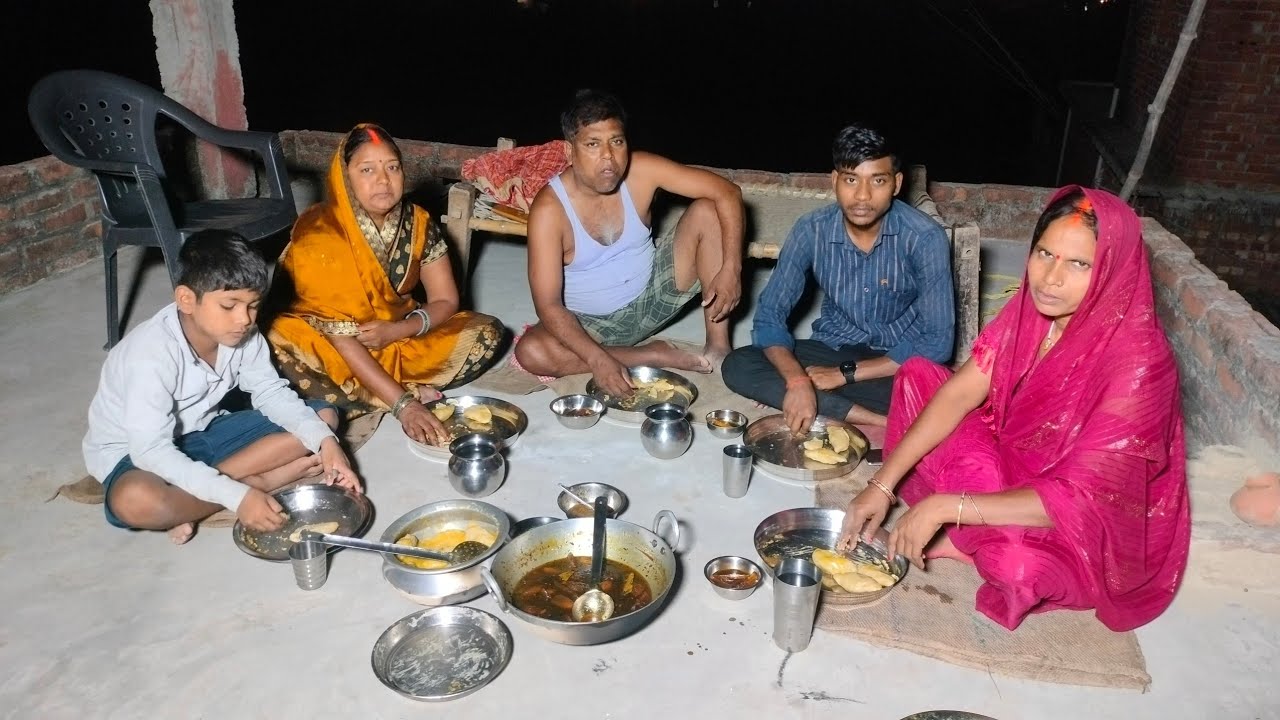 Family dinnerचनादाल चावल के आटे से faraबनाया| Kachhe aam ki khatti meethi Launji chatni teekhi