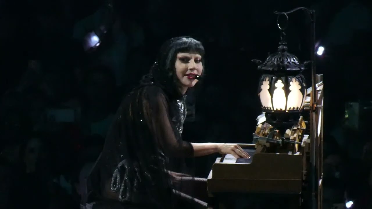 Lady Gaga - Dance in the Dark - Live at The O2 Arena, London - 04/10/2025