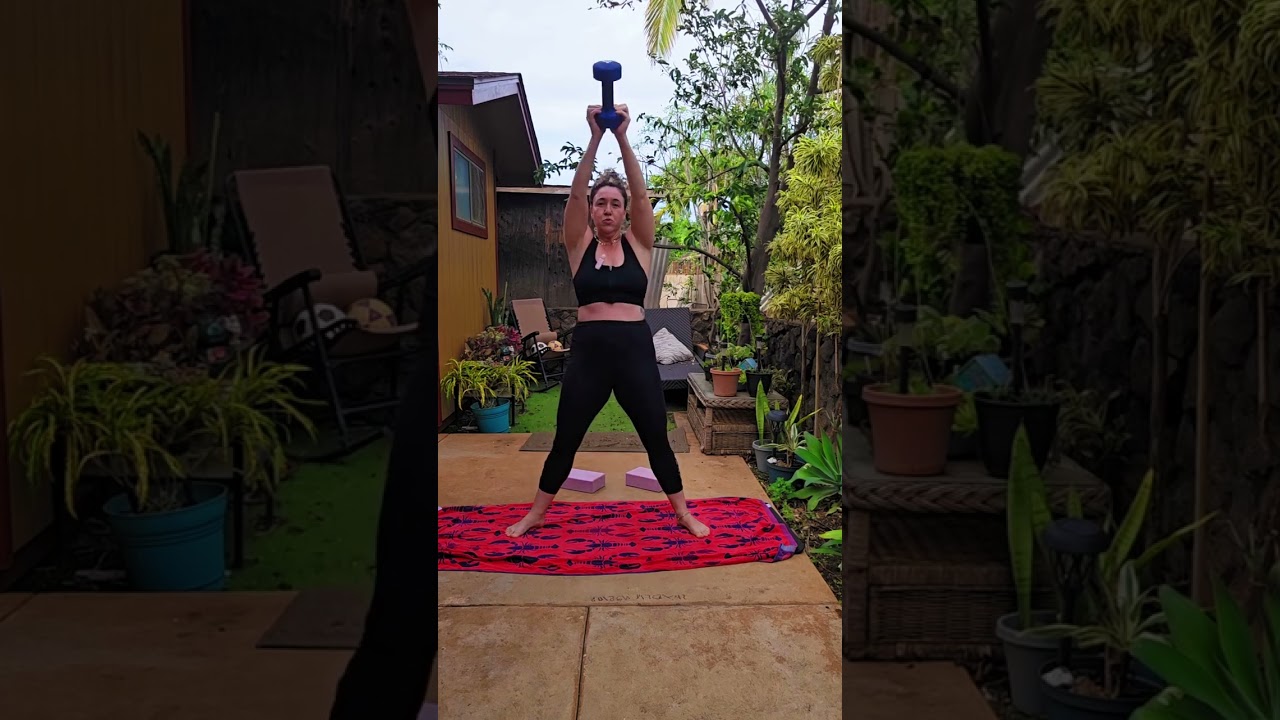 Upper body dumbell focus #over40women  #dumbellsworkout #upperbodyworkout #fun #cat 