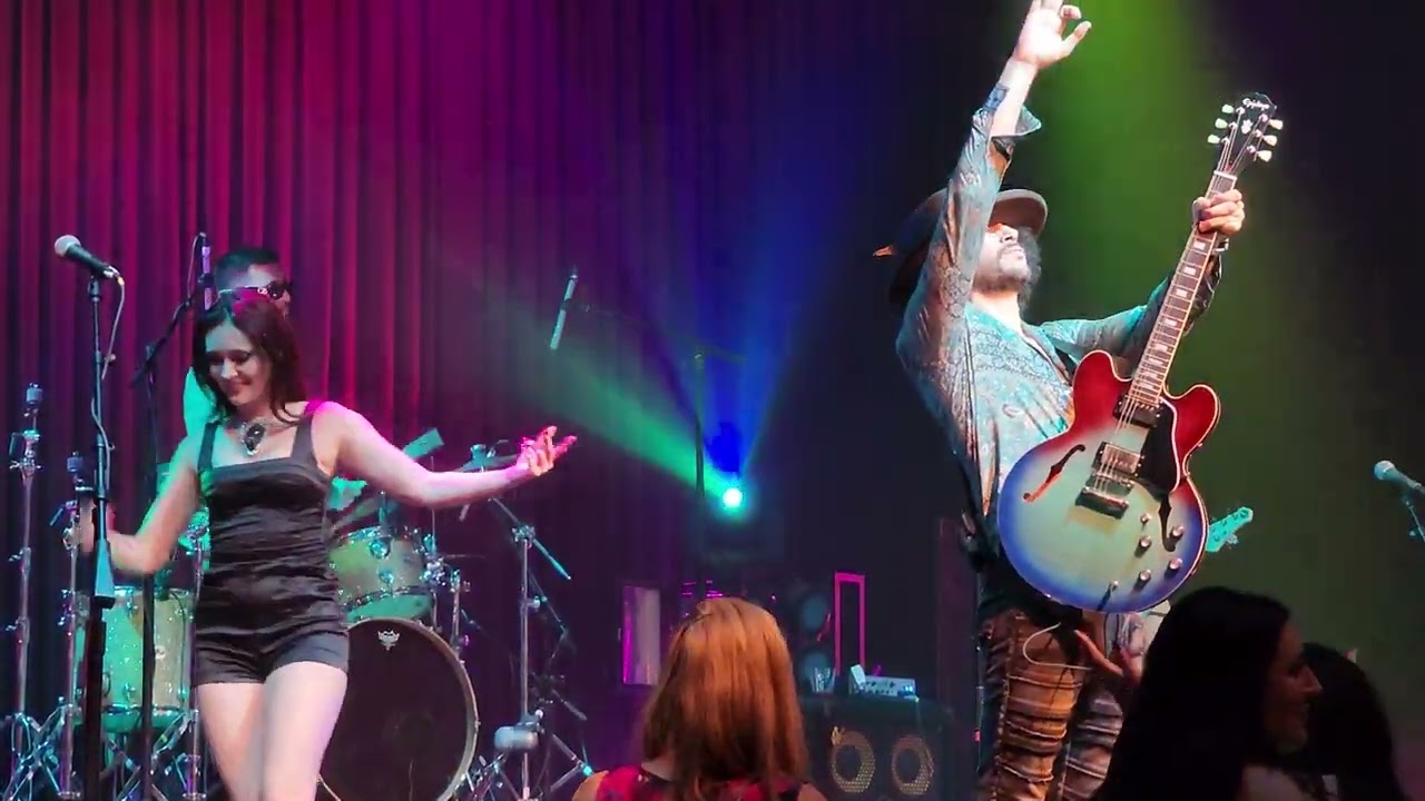 Jimi Hendrix's Foxy Lady as performed by Mojo Juju - Rocks Lounge @ Red Rock Casino - Apr 29, 2023