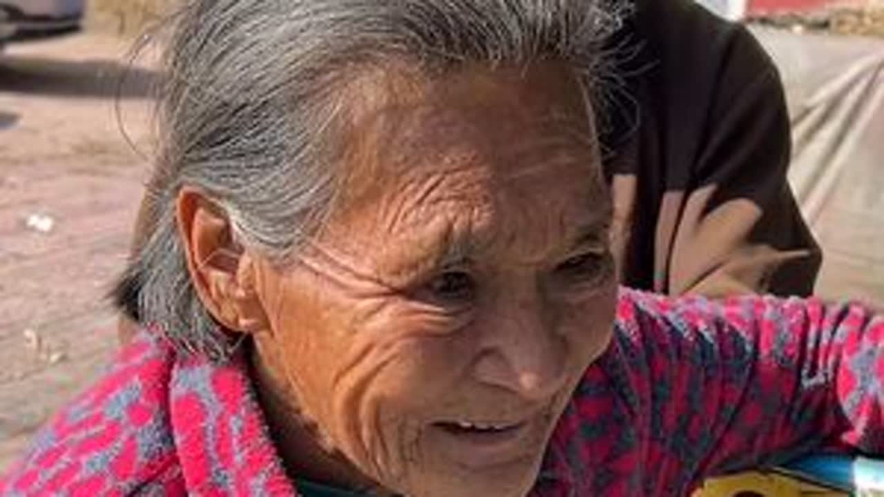 给爷爷理个发带我跨过小清河 跨过南水北调河，爷爷这是害怕啥？最后带我去了村委会大门口😁😁#下乡理发 #记录真实生活 #做有意义的事 #传递善良传递爱 #关爱老人