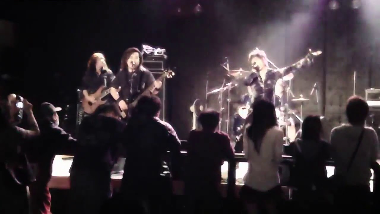 AZRAEL -  Sunrise in the dreamland