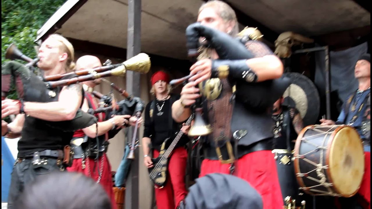 Cultus Ferox beim Sparrenburgfest...Singen mit dem Publikum in HD Qualität - Tamfanae