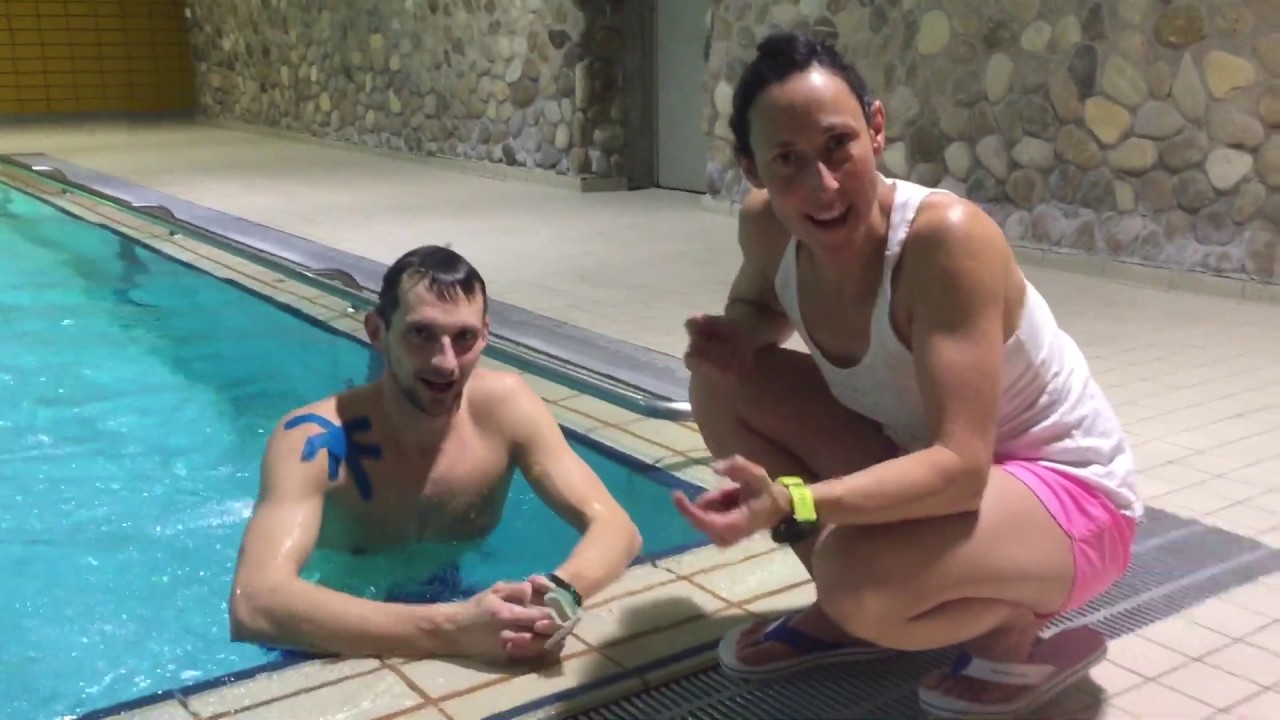Kraul und Brust Schwimmen - Absto&szlig;en mit richtiger Kopfhaltung