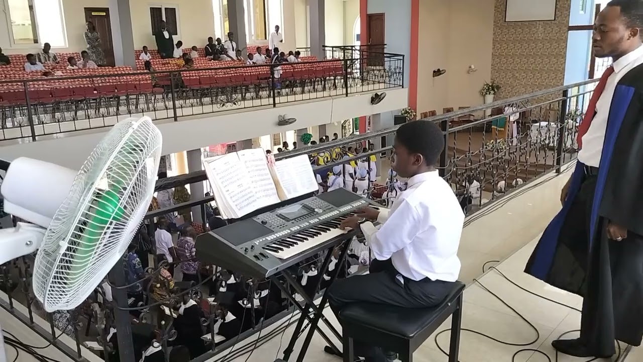Beloved let us love (MHB 444)
