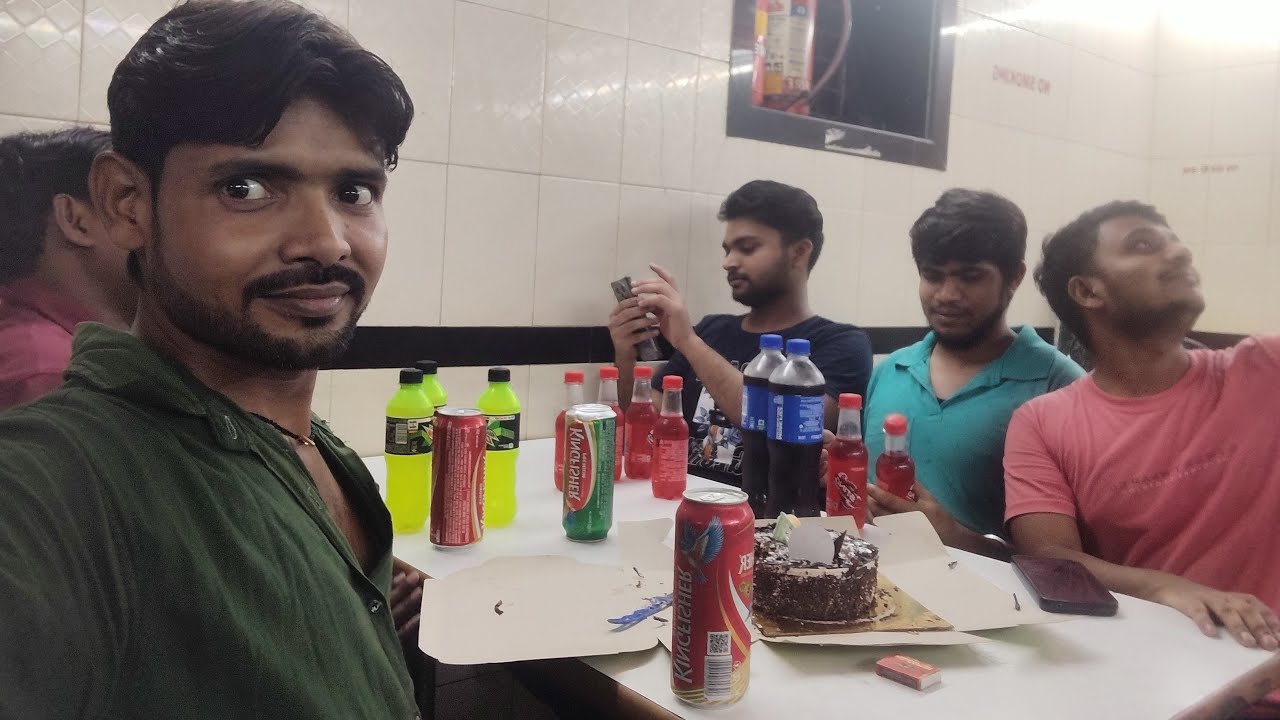 Raj Kumar  लाइव है! हमारे लाइफ में आप सभी का स्वागत है वेलकम है जय श्री राधे श्याम राधे राधे राधे