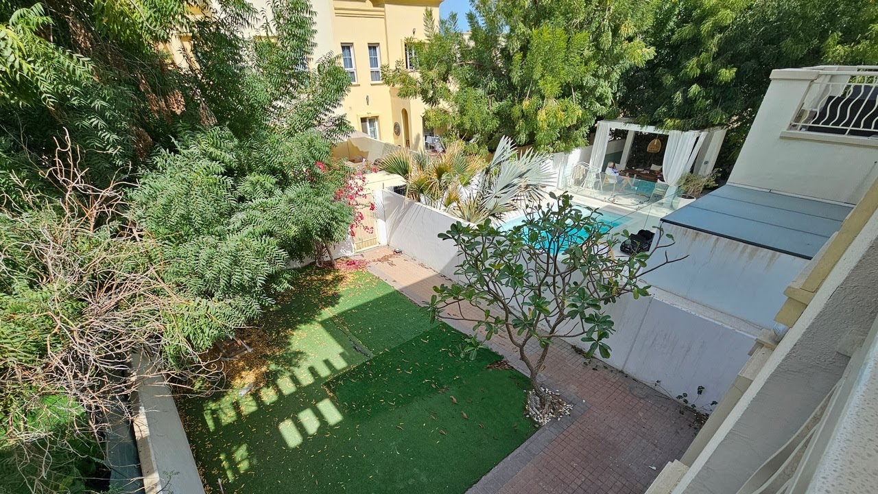 Dubai | Springs 7 | Two Bedroom Villa | Maid room | Storage | Near by Pool & Park
