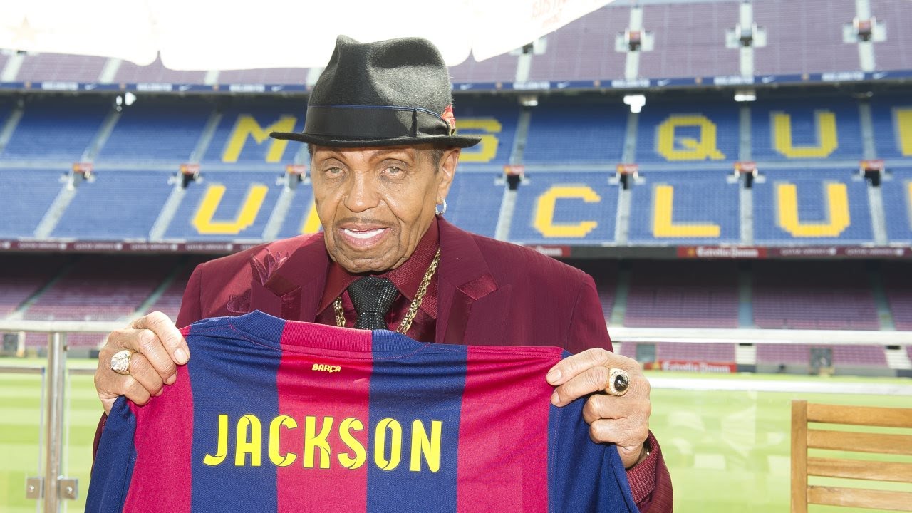 Michael Jackson's father visits Camp Nou