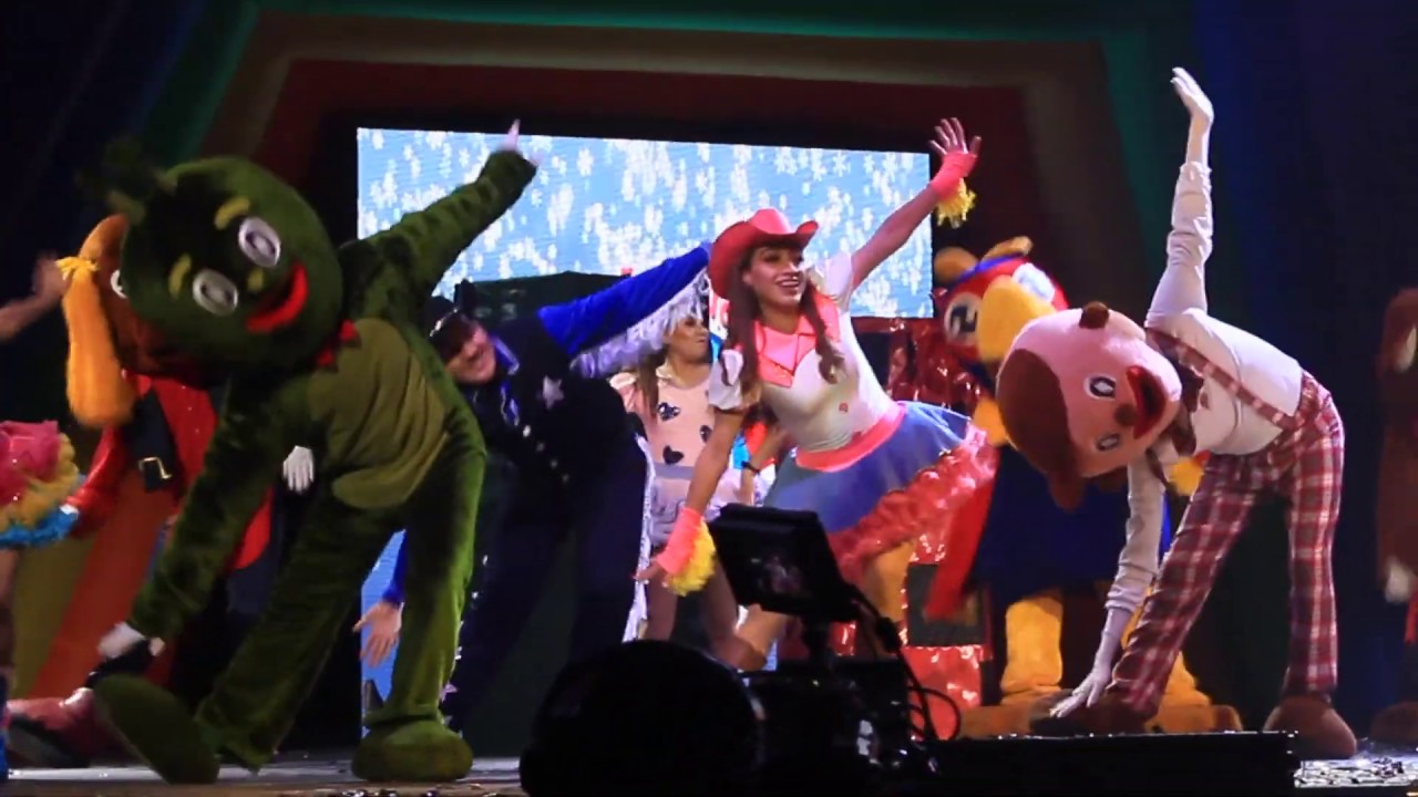 MUÑEQUITAS ELIZABETH EN LA ARENA MONTERREY