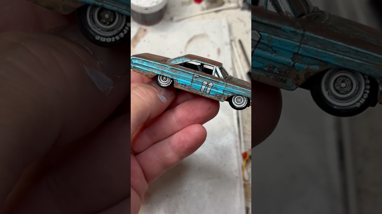 1964 Ford Galaxy Custom 1:64 Diecast car by MaiSto