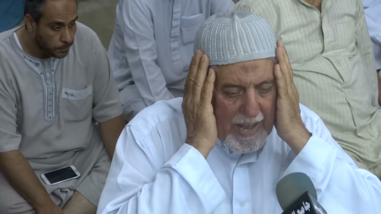 الاذان ابو لؤي رحمه الله في جامع الحسنين في العامريه