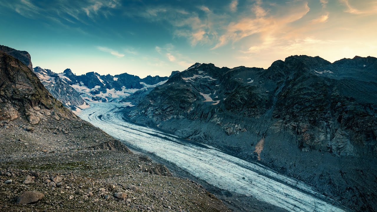 VLOG 1 (Fornohütte) Amazing Cabin next to a Glacier