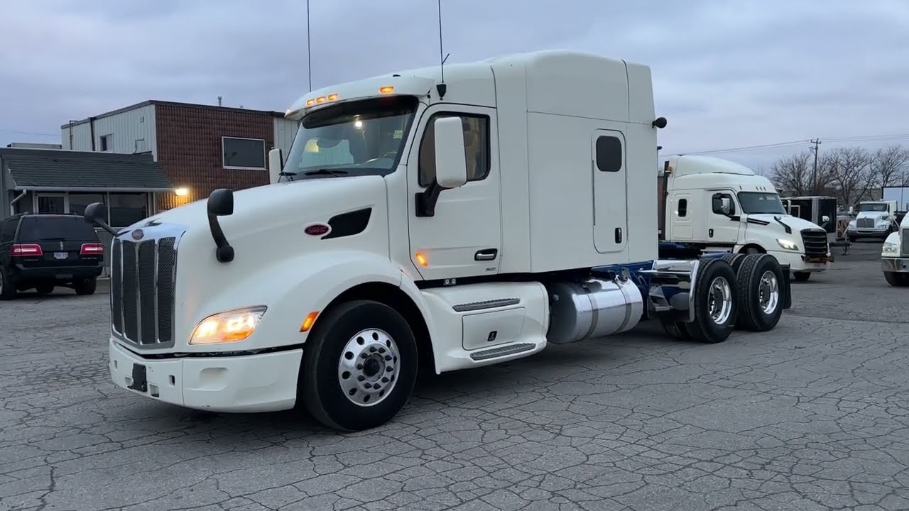 ПРОДАЕТСЯ Peterbilt 579 2018 года выпуска — Cummins X15, 13-ступенчатая механическая коробка пере...