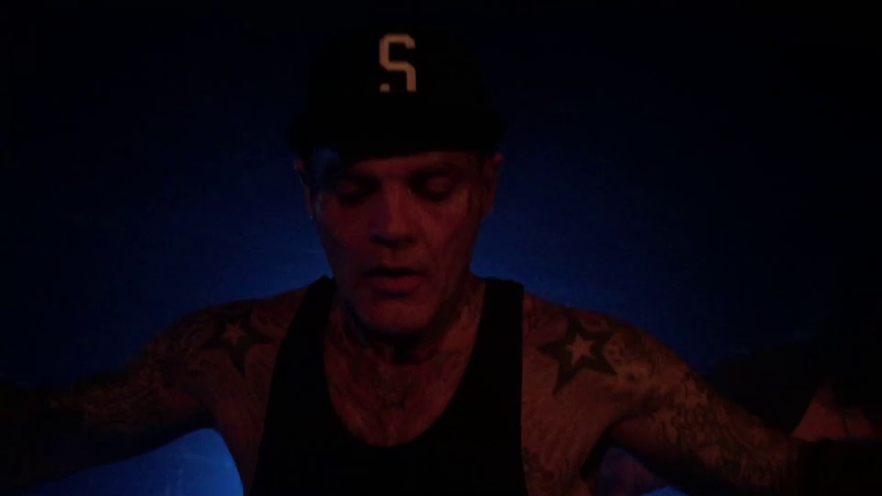 Crazy Town ft. Stephen MacConville  (Confessions Of A Traitor) 