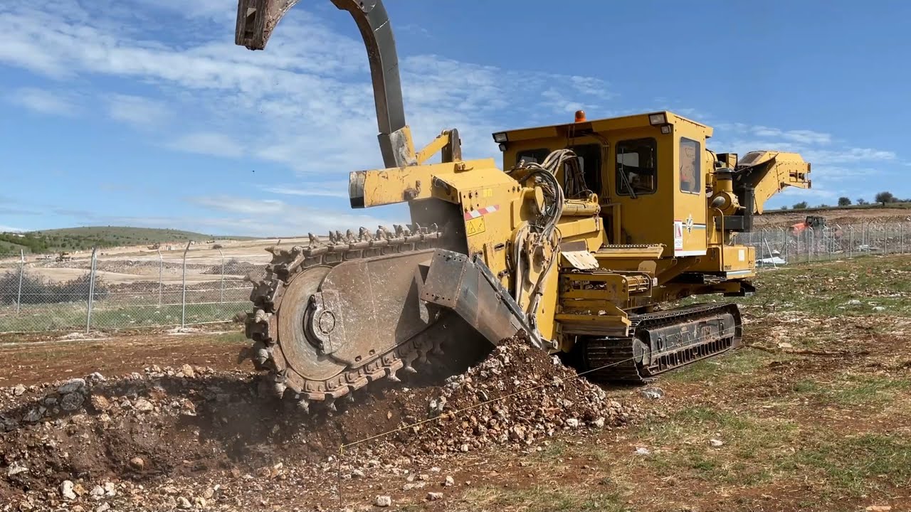 Vermeer T658 Trencher Operating And Digging - Diastasi Ateve