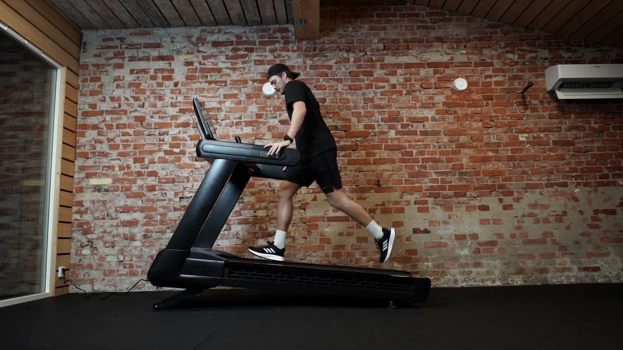 TITAN LIFE C LINE 1200 Treadmill