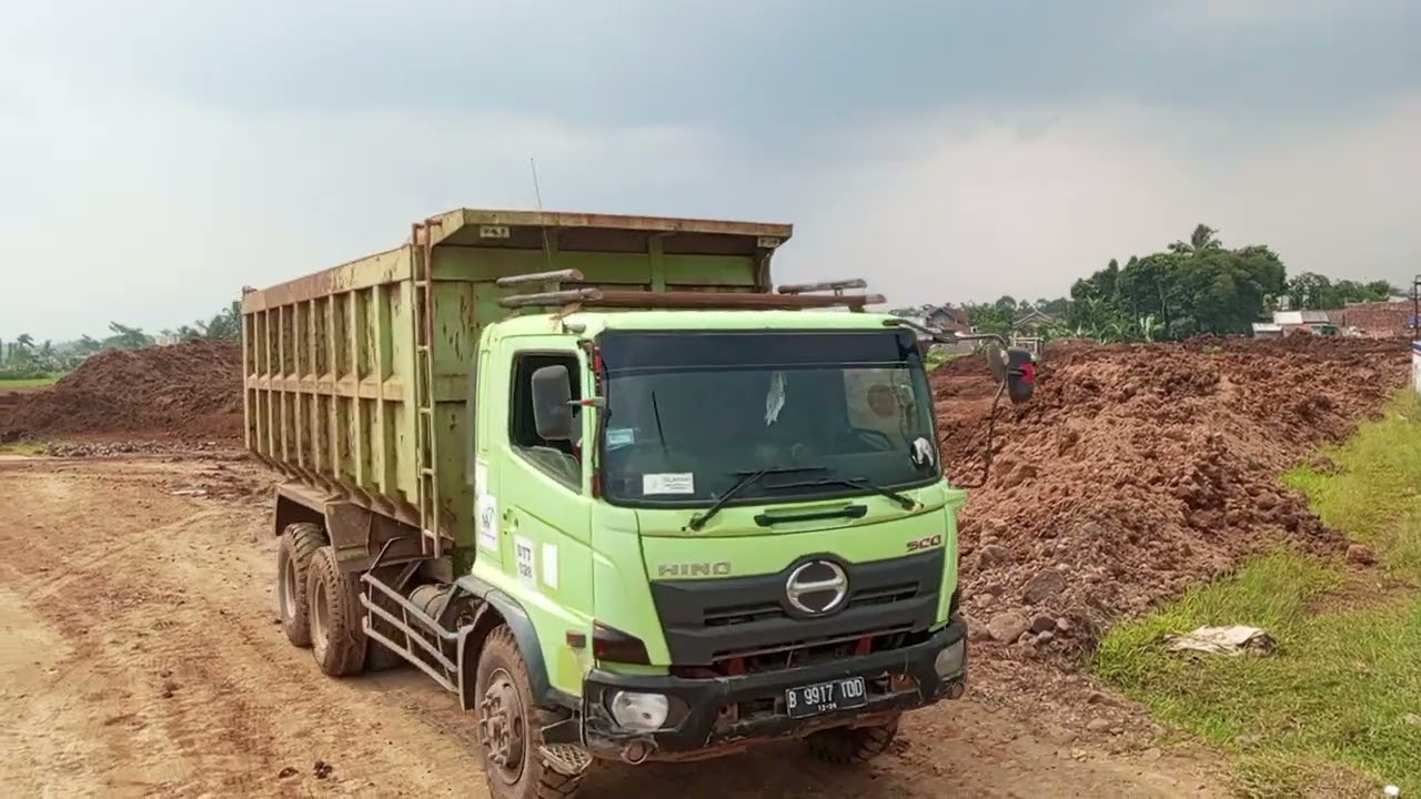 Dumtruk amblas 