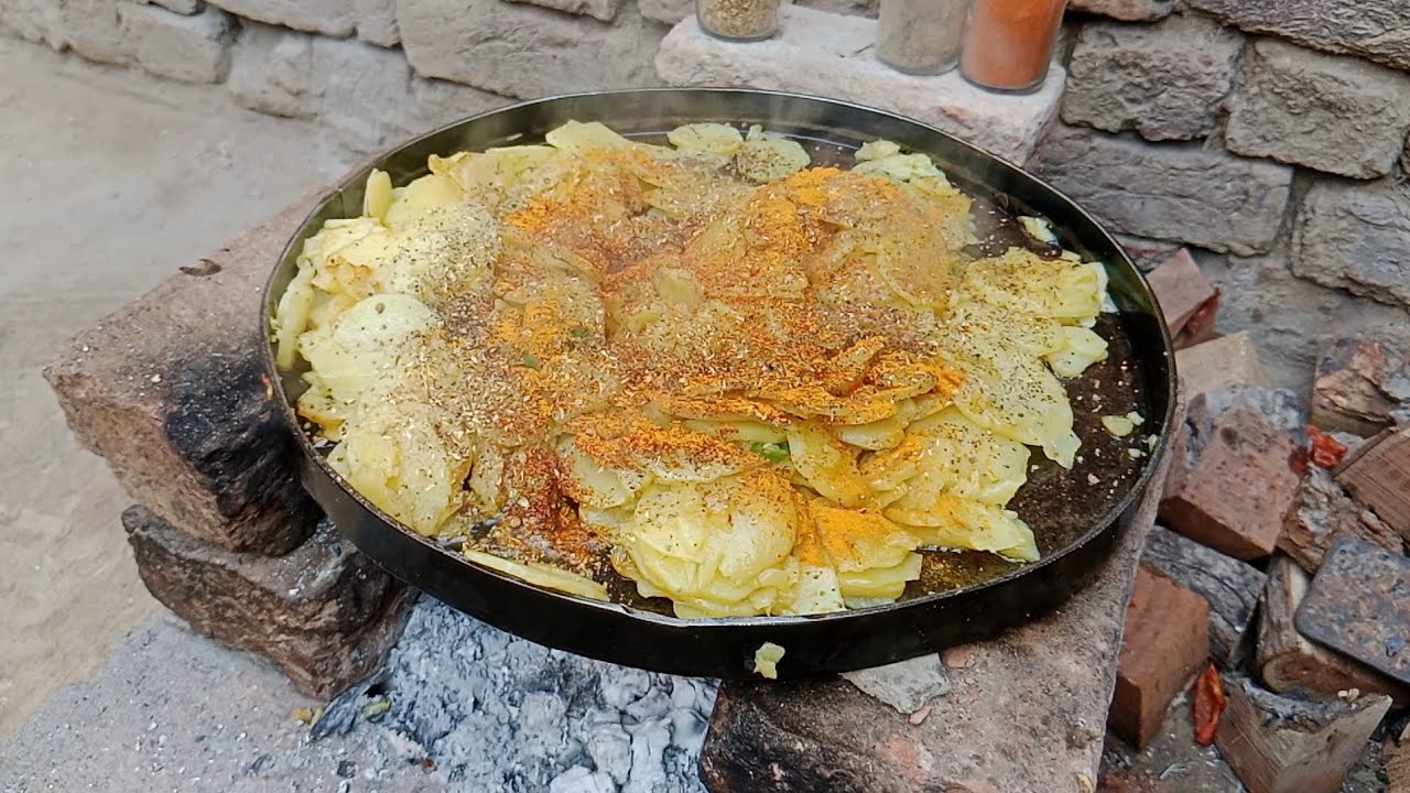 Aloo fry tawa potato fry unique tarike se banaen aloo fry masala recipe village style by #mrchuchni 