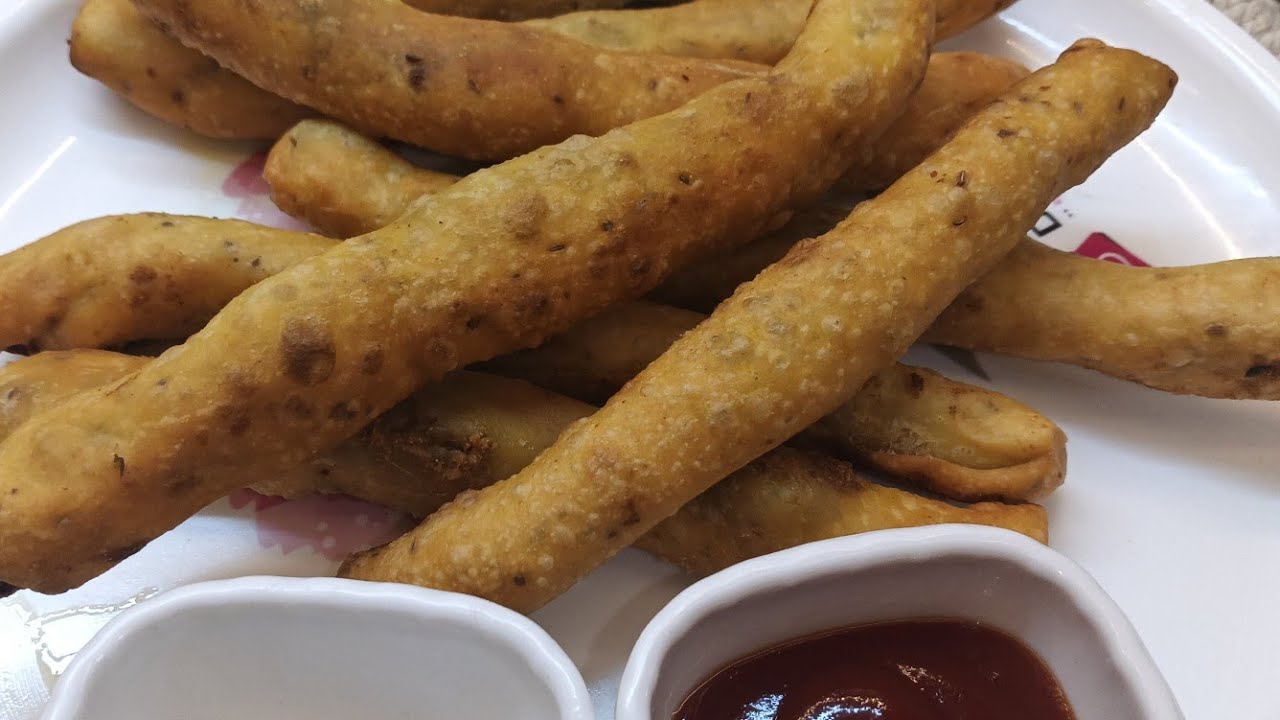 इफ्तार स्पेशल फिंगर समोसा जो भी खाएगा आपकी तारीफ करके जाएगा || Ramzan Special finger samosa 