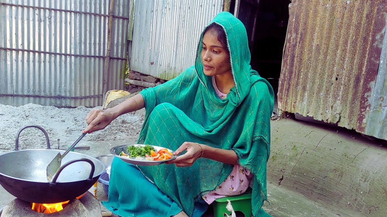 গ্রামের সকাল বেলার নাস্তা রুটি শুটকি ভর্তা দুপুরে আলু পোস্ত ঢেরসের ঝোল রান্না