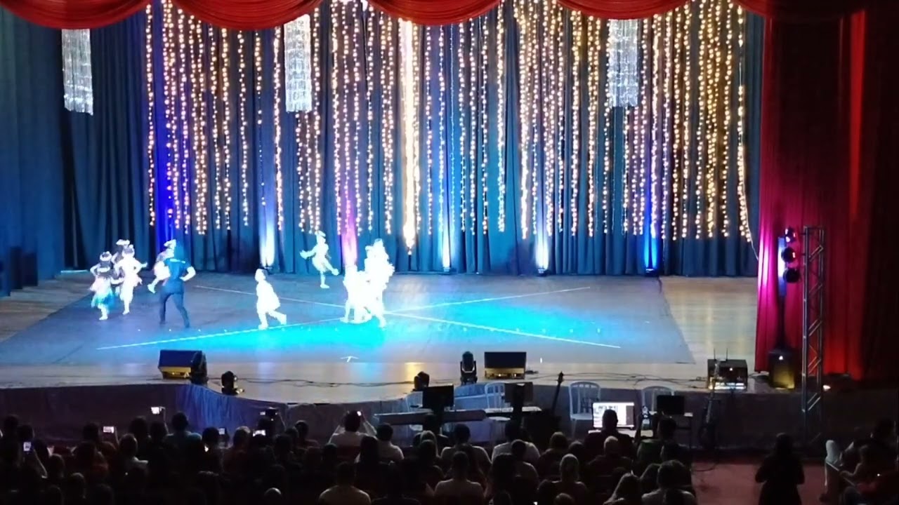 Espet&aacute;culo Volta ao Mundo - uma viagem dan&ccedil;ante - Studio Dance Motive 2024