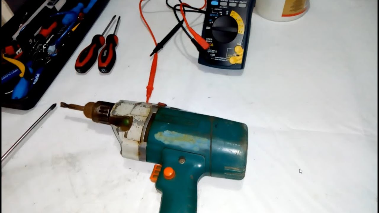 Old Black Decker drill - just disassembling and checking / Rastavljanje i provera