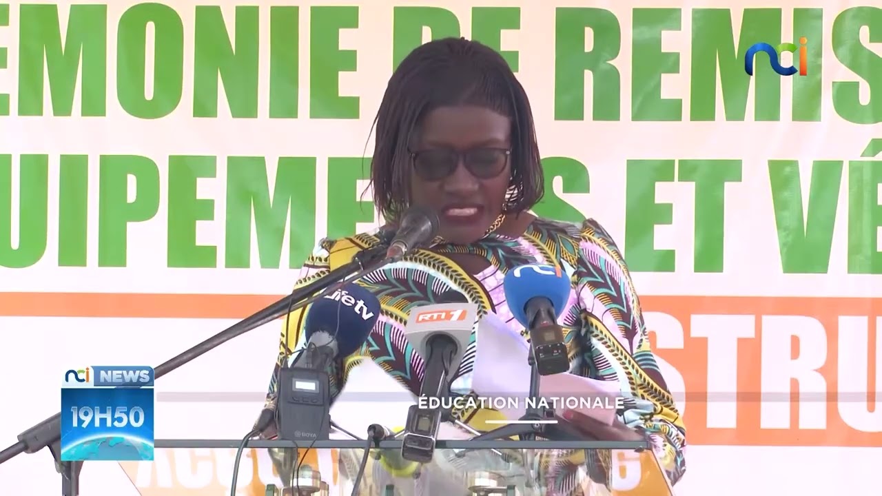 Education Nationale : Remise d'équipements et de matériels roulants à plusieurs structures.