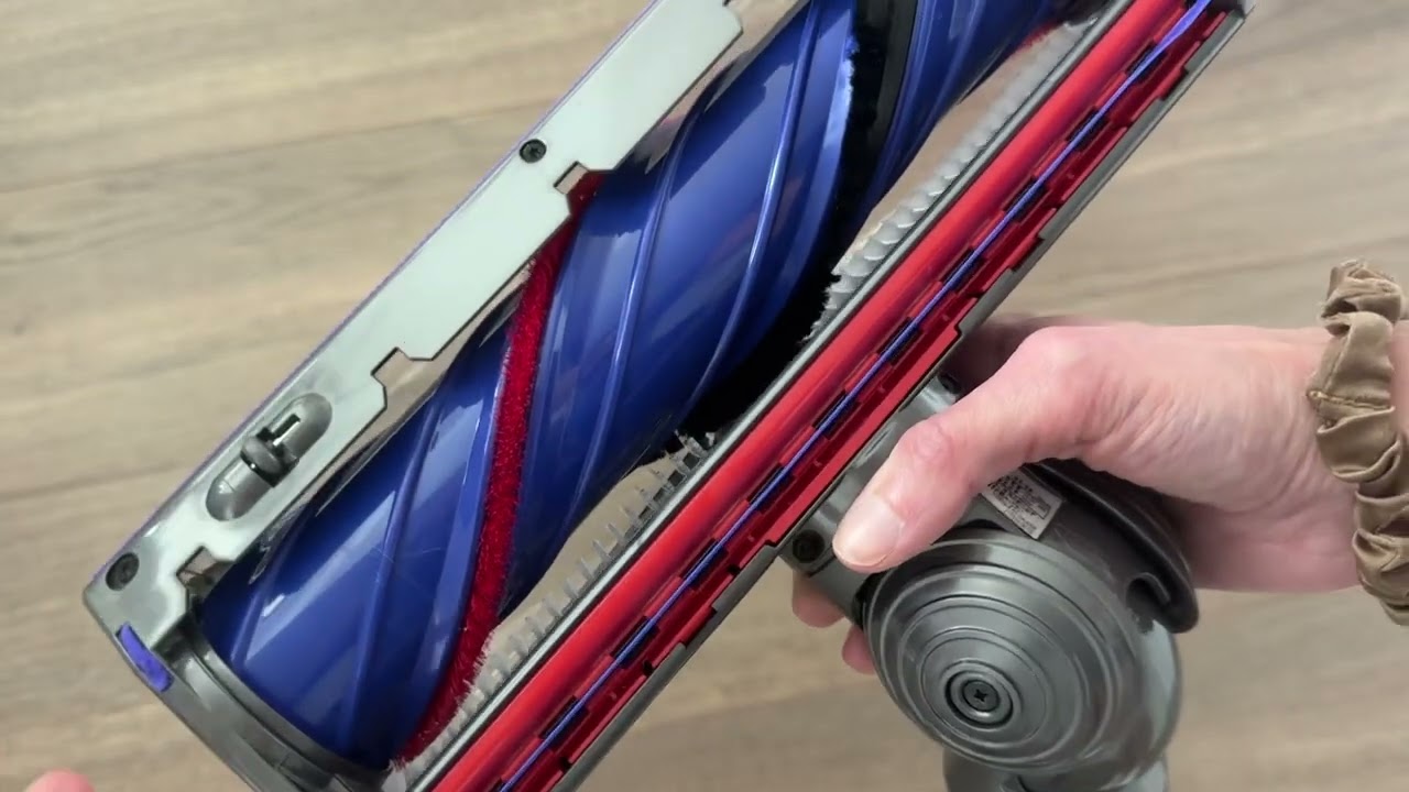Dyson V8 Attachment - Perfect for carpet and pet hair