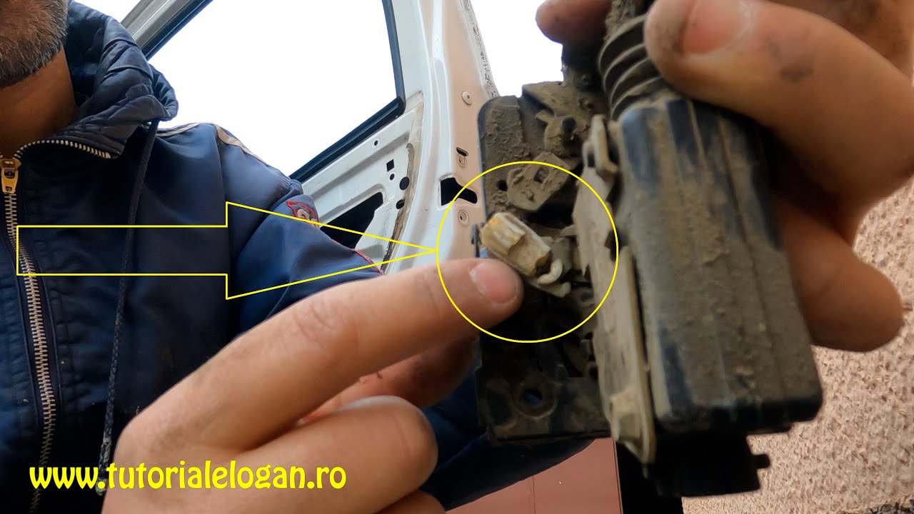 Deblocat usa spate Logan, nu se deschide din interior si exterior