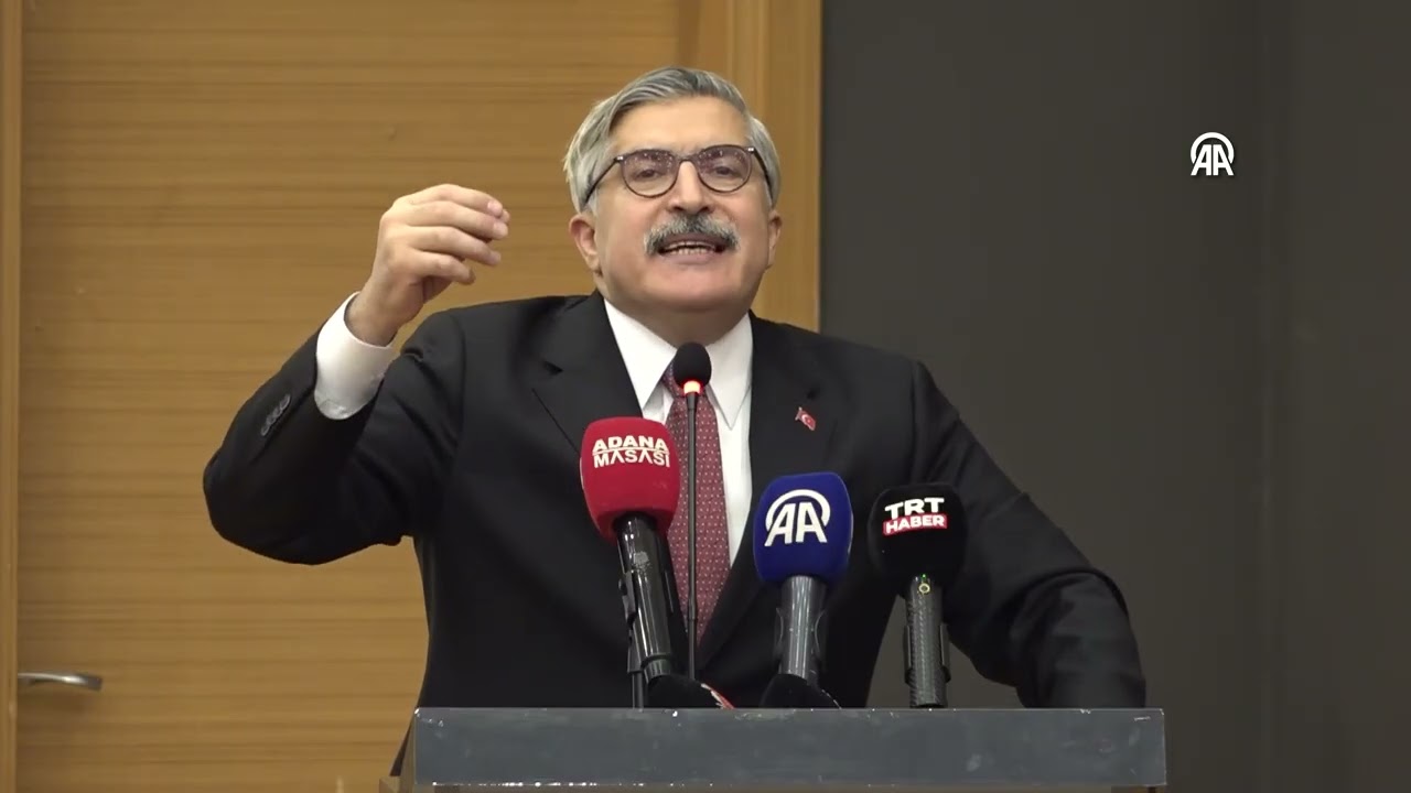 Yayman Bayrağa uzanan eller kırılır