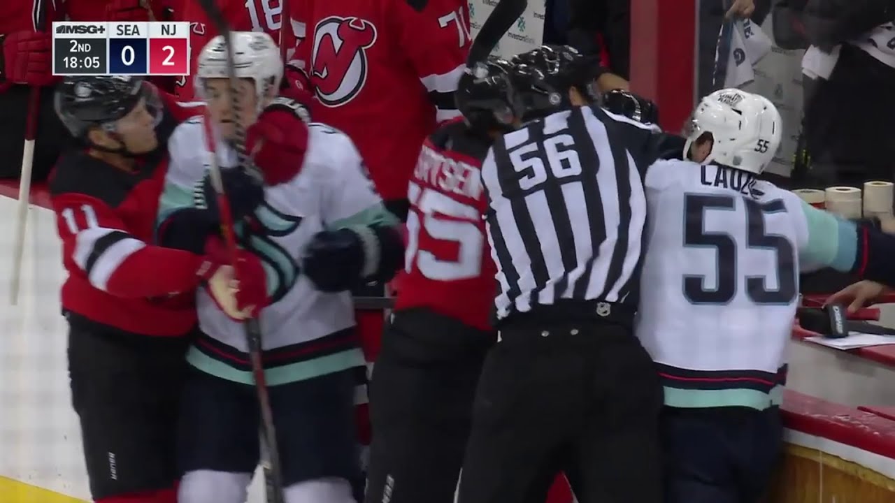 NHL Fight - Kraken @ Devils - Lauzon vs Geertsen - 19/10/2021