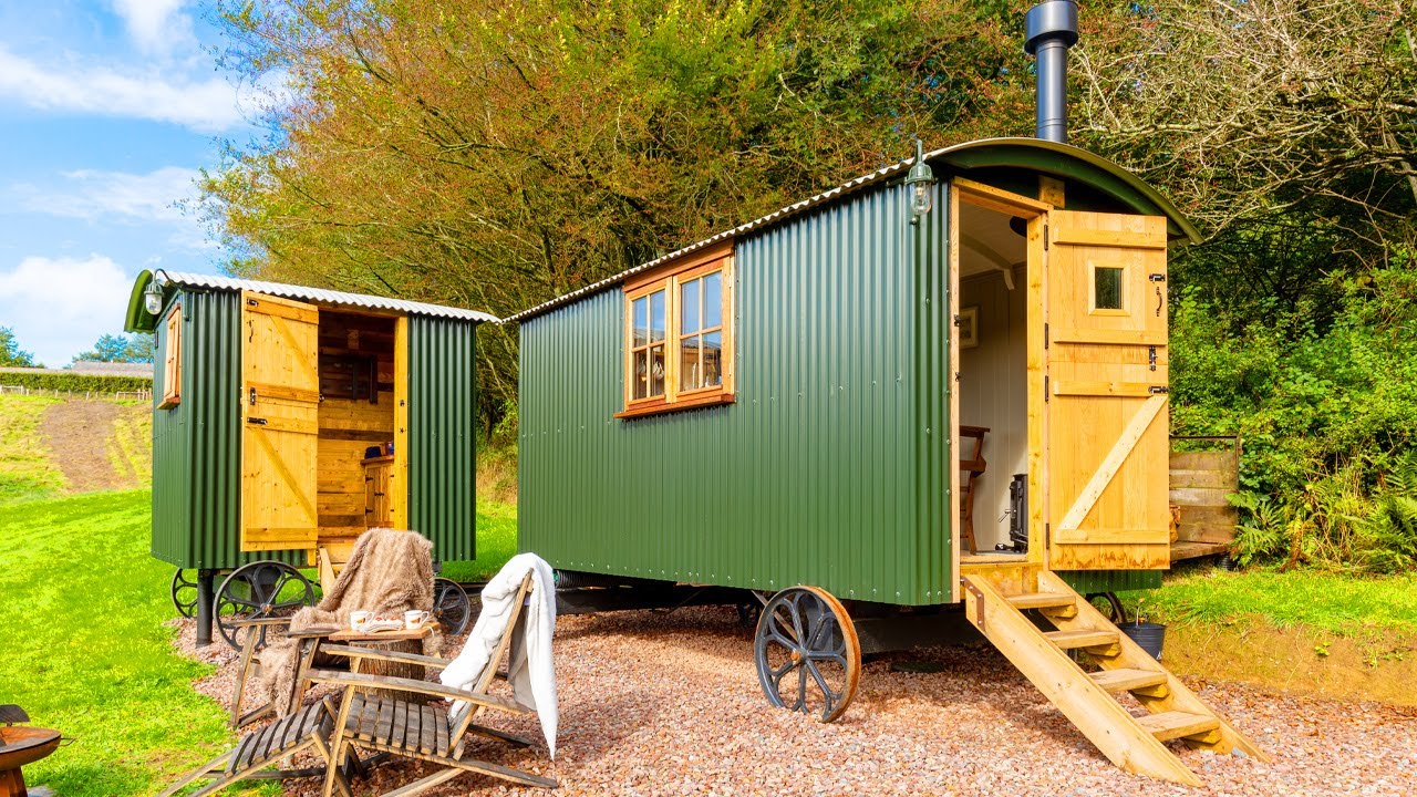 Delightful Shepherd's Huts For Two Sits Just Outside Barnstaple