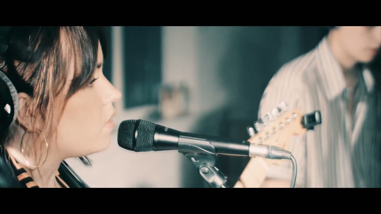 Vona Vella - Fool In Love (Live For Strap Originals)