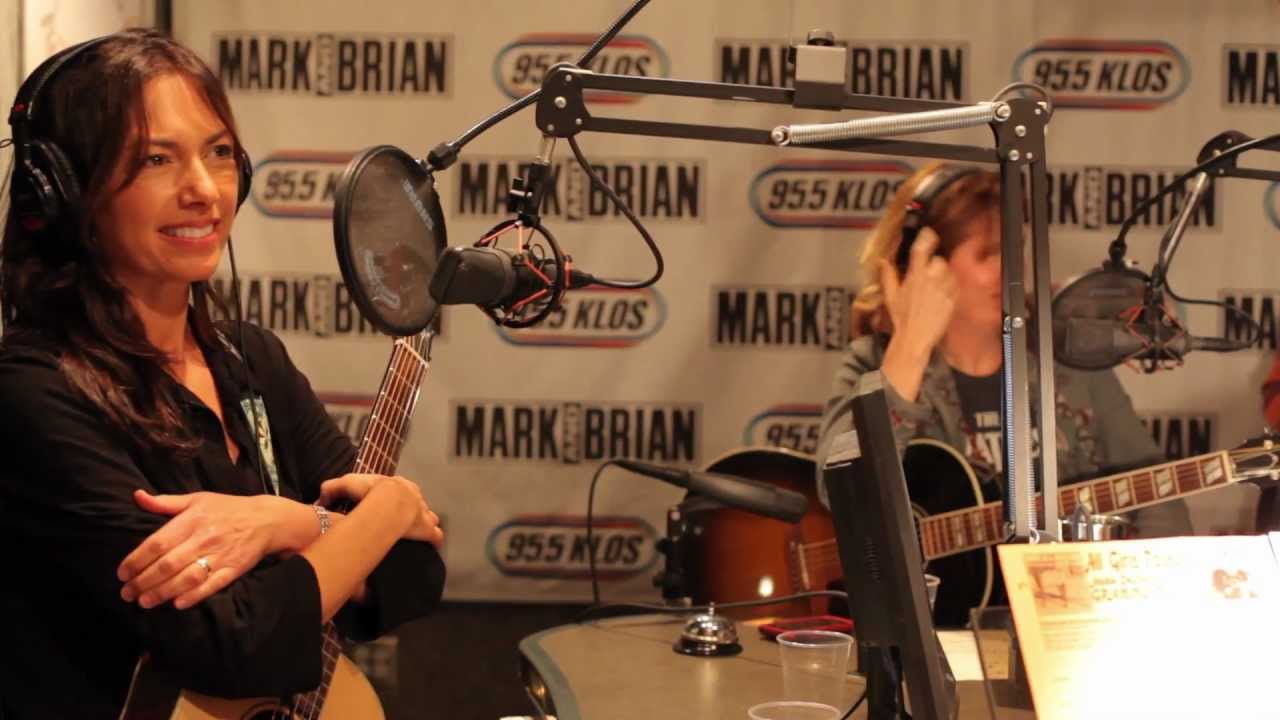 The Bangles - Breakfast With The Beatles with Chris Carter (January 8th, 2012 - part 4)