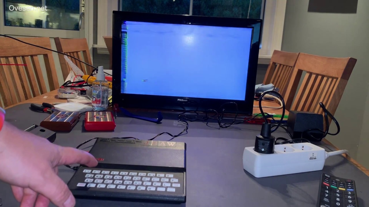 Sinclair ZX81 retro computer - Utpakking, testing og rensing