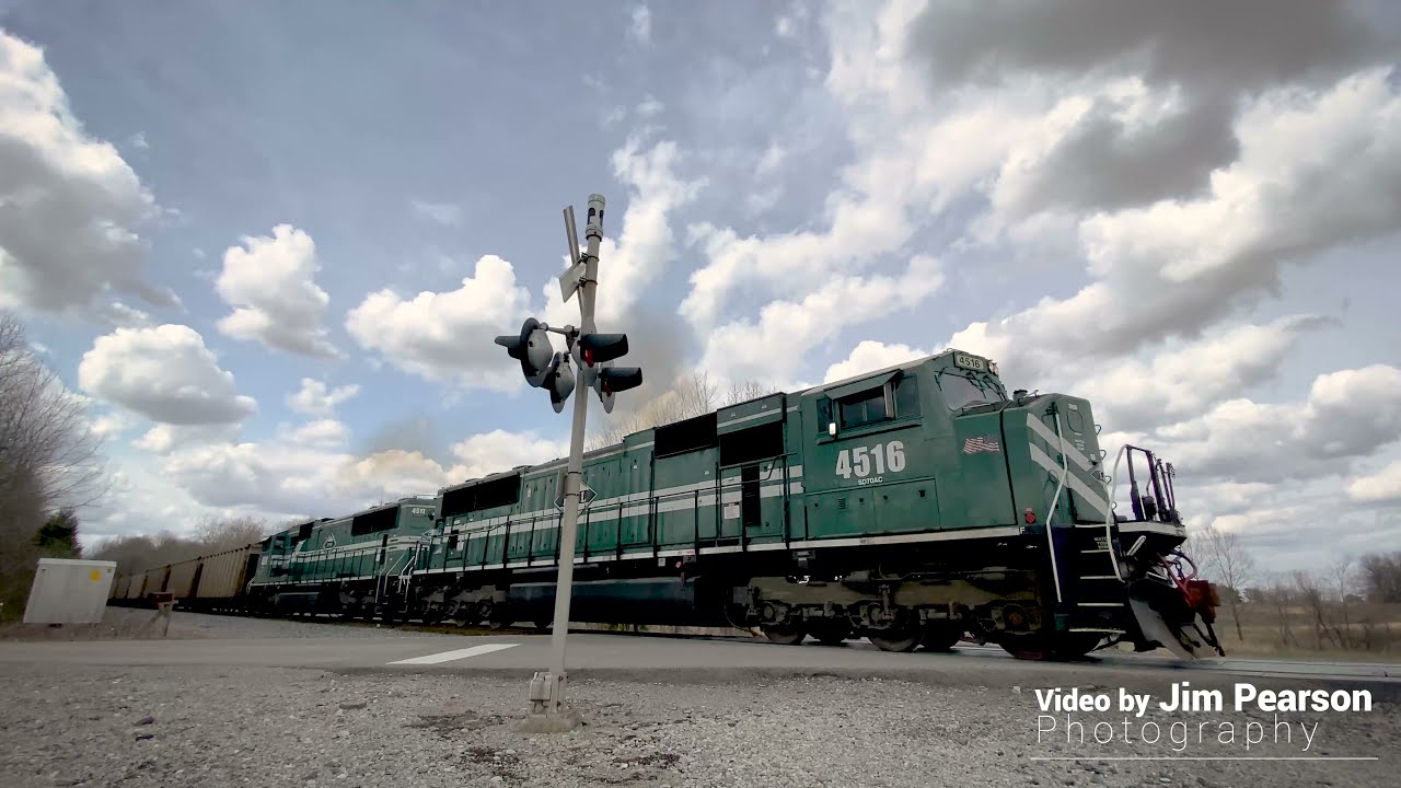 Paducah and Louisville Railway LG1 Northbound from Madisonville, Ky