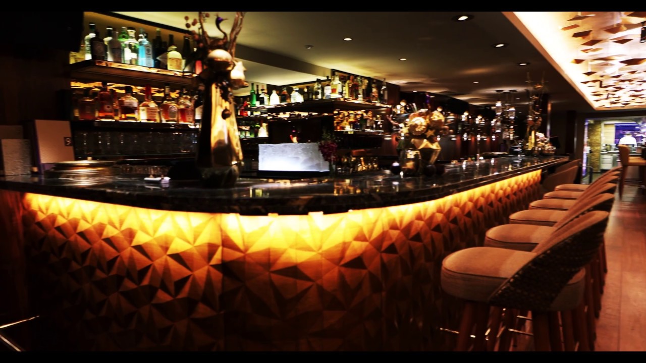 Restaurant Nikkei Nine im Hotel Vier Jahreszeiten Hamburg I JAB ANSTOETZ Contract