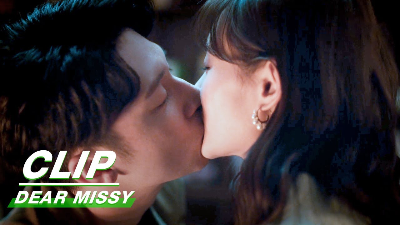 Clip: Lu Ke Proposed To Her Boyfriend | Dear Missy EP34 | 了不起的女孩 | iQIYI