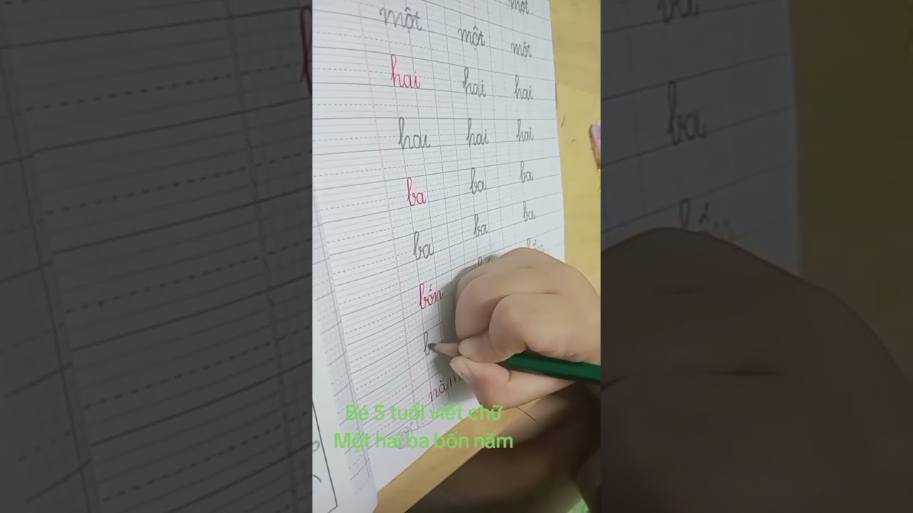 Bé Chuột 5 tuổi viết chữ|Một hai ba bốn năm