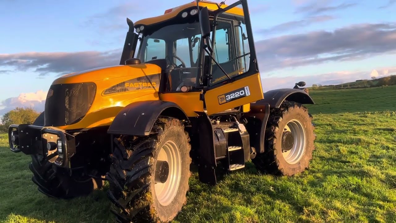 2005 JCB Fastrac 3220 at Russell Fastraxx