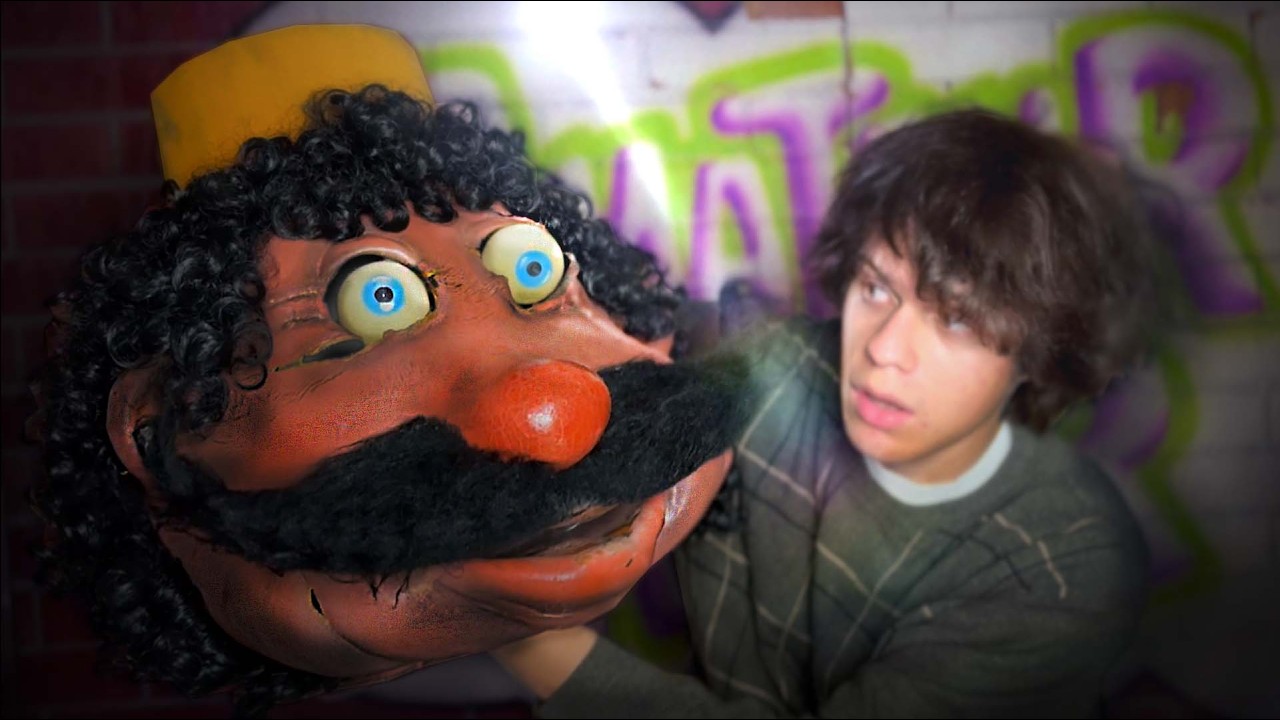 Up-Close with an Abandoned Chuck E. Cheese Animatronic Mask!