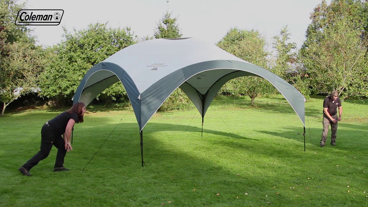 Беседка Coleman® FastPitch™ Shelter XL 4,5 x 4,5 м - быстрая и простая установка.
